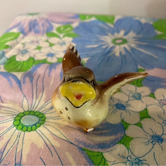 Vintage Baby bird salt and pepper shakers fat little birds - Picture 7 of 10